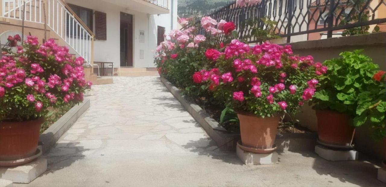 Cheap House Near The Center Of The City Mostar Exterior foto